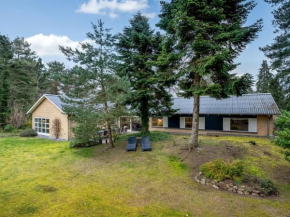 Holiday Home Siggut - 100m from the sea by Interhome, Bogø By